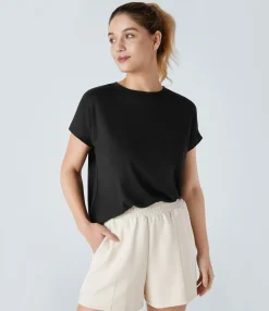 Casual Tops|T-Shirts<HALARA Round Neck Pocket Hem Relax Casual T-Shirt