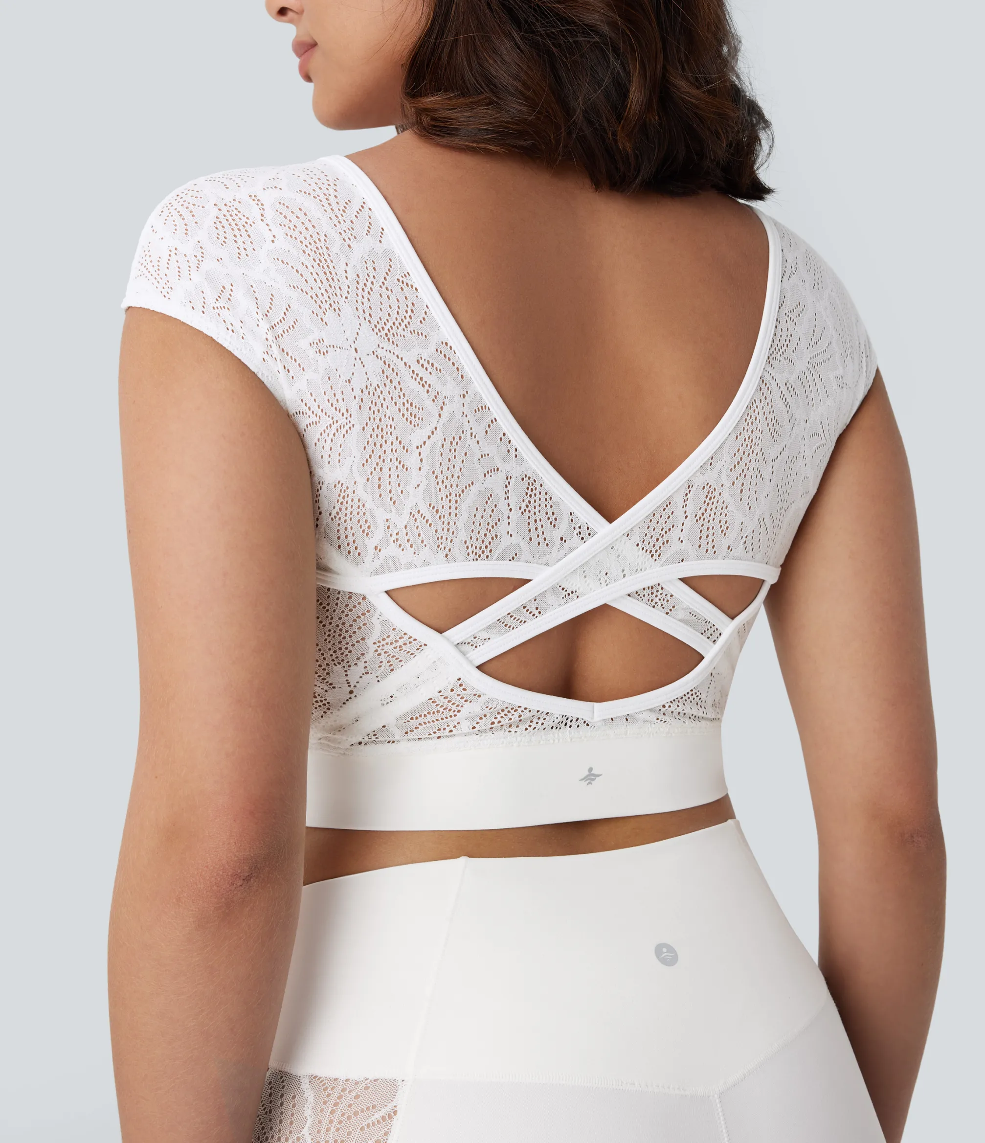 Yoga Tops|Sports Tops<HALARA SoftlyZero™ Contrast Lace Crossover Hem Cropped Yoga Sports Top-UPF50+